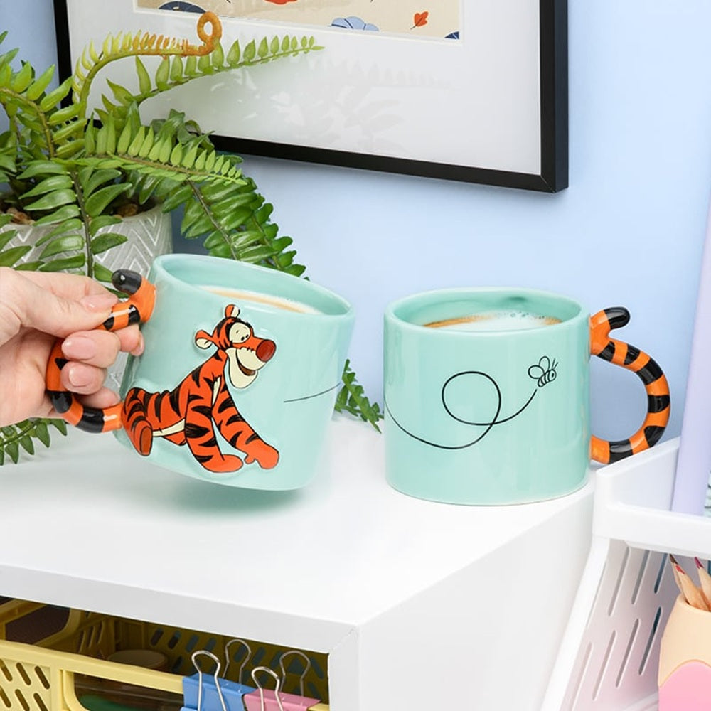 WINNIE L’OURSON – Mug Shaped Tigrou